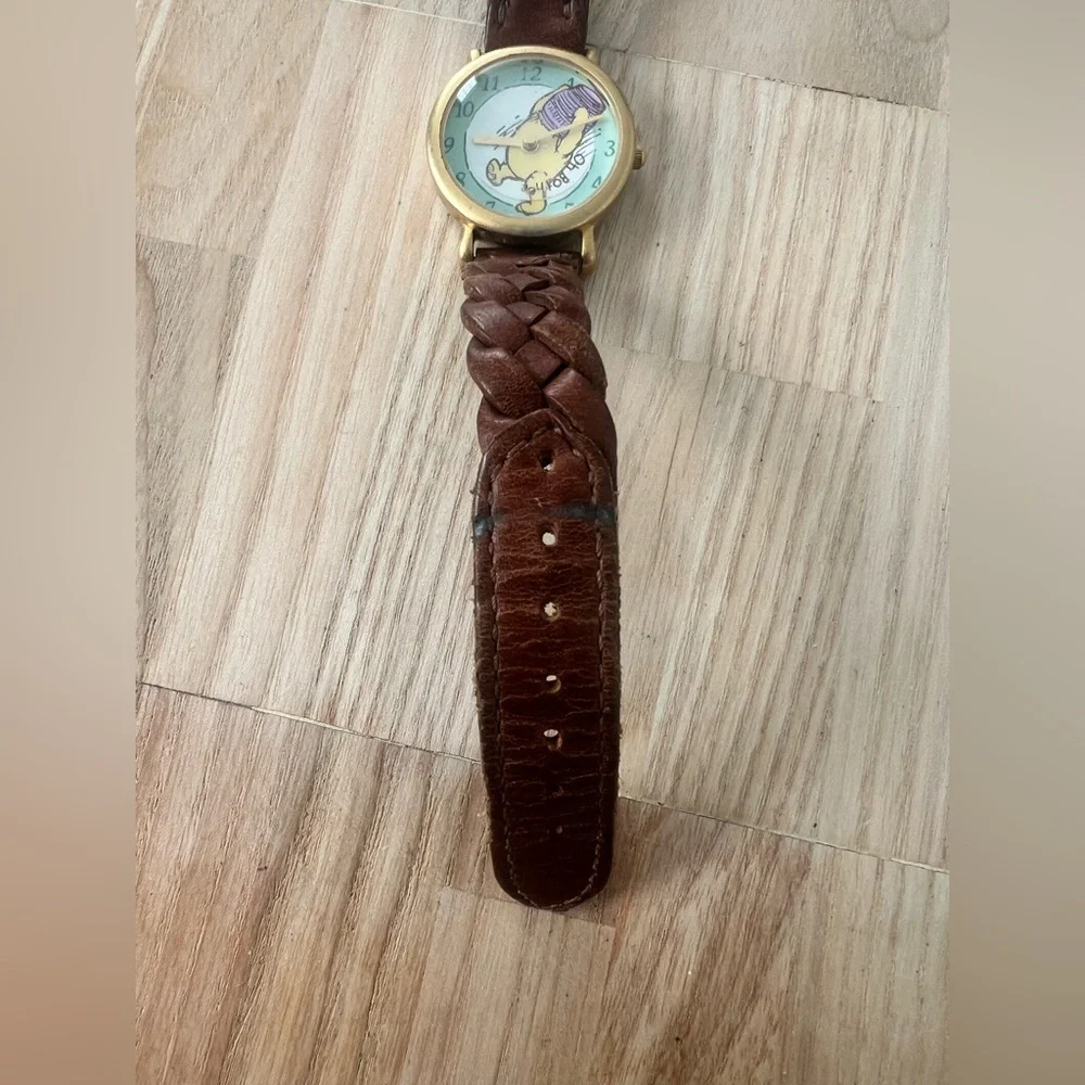 Vintage 90s Ingersoll Disney classic Pooh in honey jar watch NEW BATTERY
